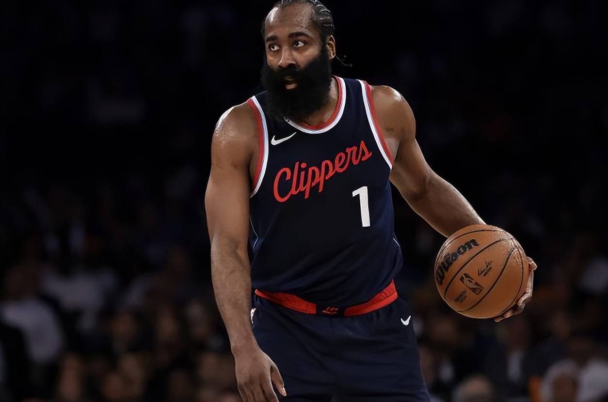 m6米乐在线官网-落后分惊险逆转！马刺客场险胜快船，反超西部榜首