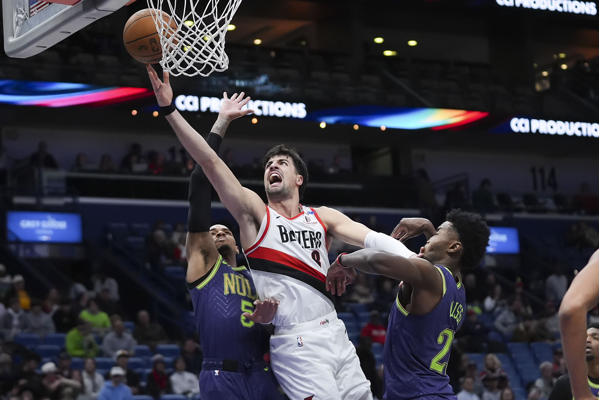 米乐体育m6官网-篮网队客场力克开拓者，迎来复仇