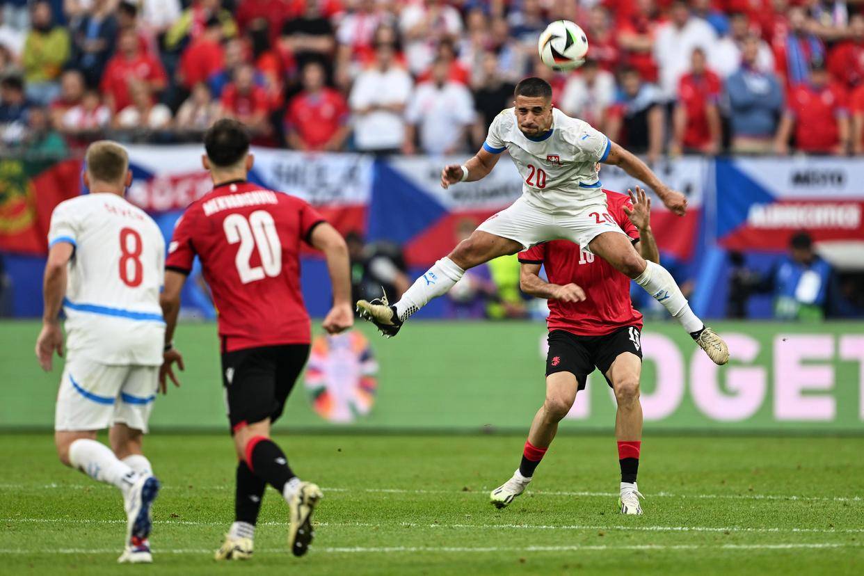 米乐官网m6-捷克排球队力克乌克兰队晋级大决赛的简单介绍