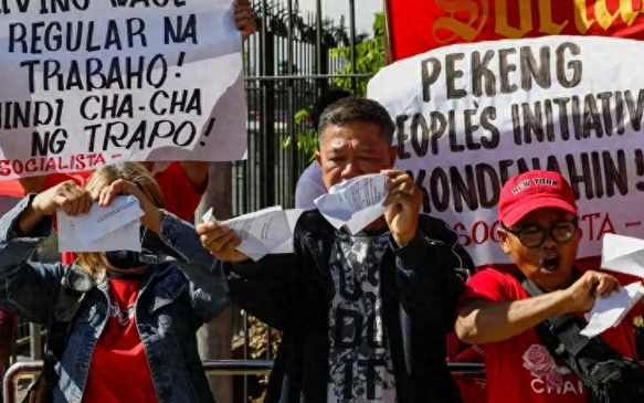 米乐体育在线观看-关注意甲热点：判罚争议不断，VAR再度成为焦点