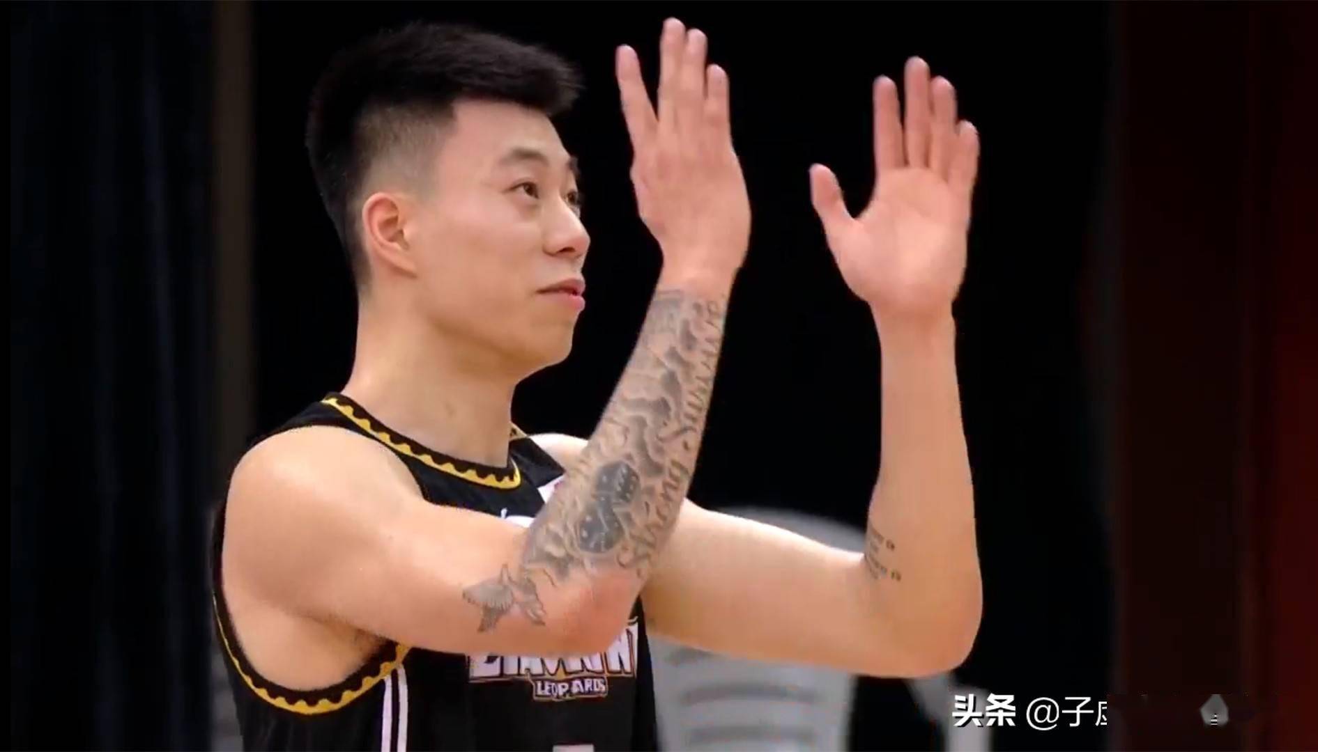 米乐足球官网-异军突起，球队大比分力克对手的简单介绍