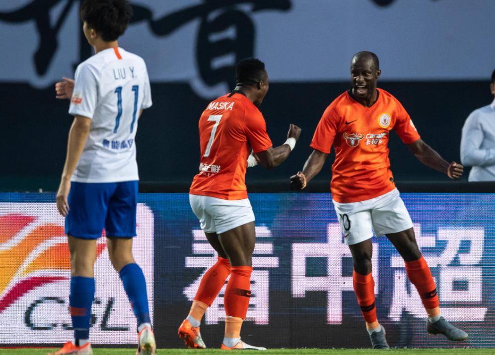 米乐体育官网-上港外援神奇表现，助球队再胜