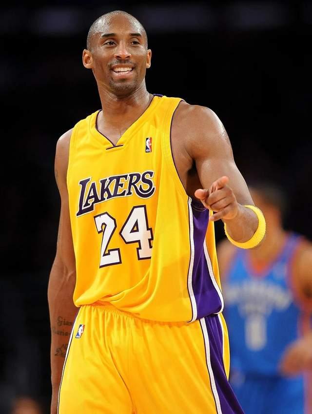 米乐体育平台官网-包含震撼全场！传奇巨星再掀篮球风云的词条