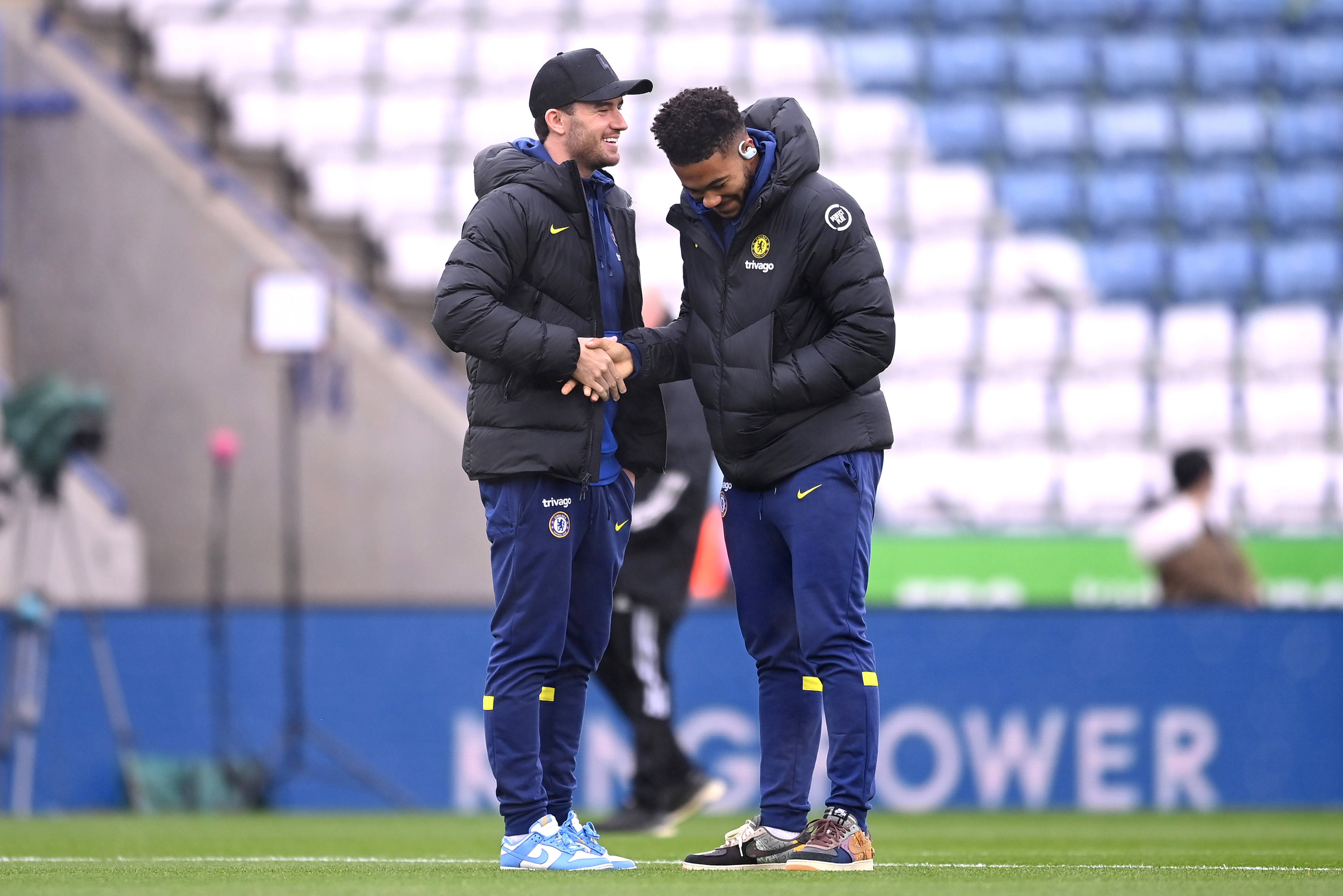 米乐官网m6-韦斯卡逼平邦戈，积分榜位置稳定